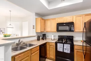 Photo #2: 6110674 Listing