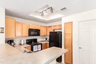 Photo #3: 6110674 Listing