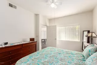 Photo #5: 6110674 Listing