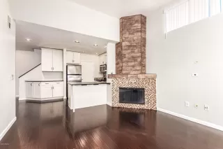 Photo #2: 6110676 Listing