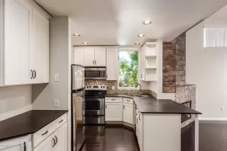 Photo #6: 6110676 Listing