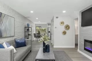 Photo #2: 6110826 Listing