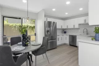 Photo #4: 6110826 Listing