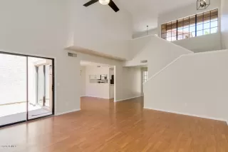 Photo #5: 6110918 Listing 