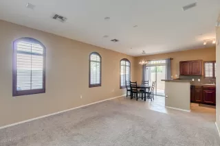 Photo #5: 6110949 Listing