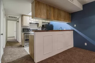 Photo #5: 6111029 Listing