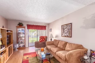 Photo #5: 6111190 Listing 