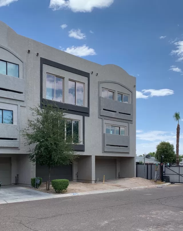 MLS: 6111338 Condo For Sale