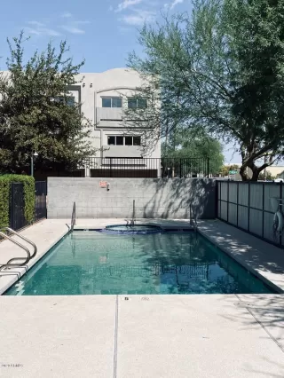 Photo #4: 6111339 Listing 