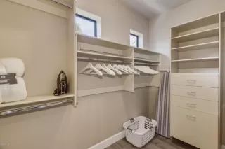 Photo #5: 6111426 Listing