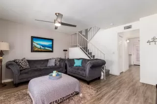 Photo #4: 6111441 Listing