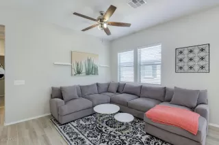 Photo #2: 6111446 Listing