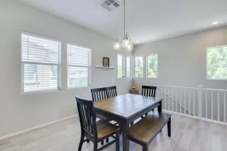 Photo #6: 6111446 Listing