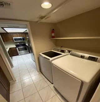 Photo #5: 6111460 Listing