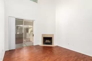 Photo #2: 6111463 Listing