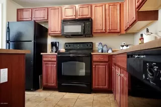 Photo #4: 6111726 Listing