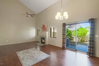 Photo #5: 6111775 Listing