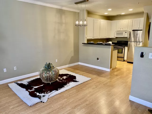 MLS: 6111793 Condo For Sale