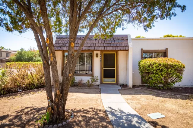 MLS: 6111942 Condo For Sale