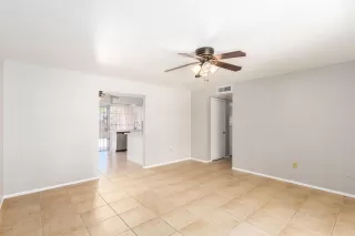 Photo #4: 6111942 Listing 