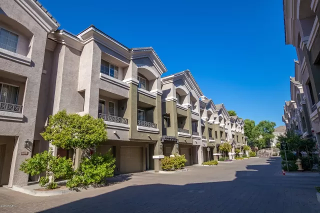 MLS: 6112009 Condo For Sale