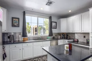 Photo #5: 6112009 Listing