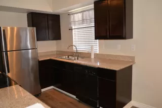 Photo #2: 6112089 Listing