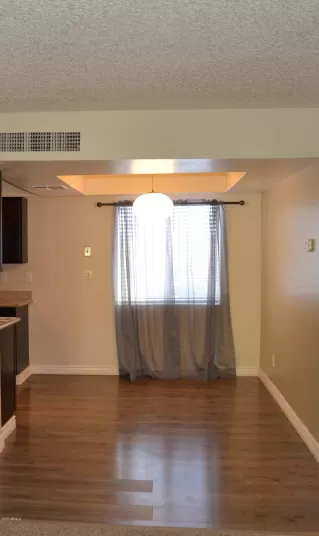 Photo #6: 6112089 Listing