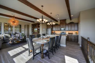 Photo #2: 6112127 Listing