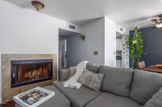 Photo #2: 6112286 Listing