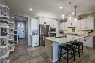 Photo #2: 6112397 Listing