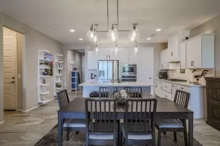 Photo #3: 6112397 Listing