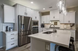 Photo #5: 6112397 Listing