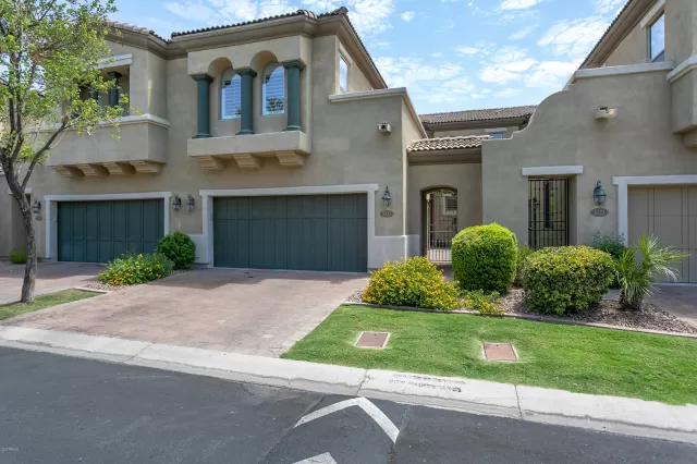 MLS: 6112431 Condo For Sale