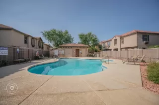 Photo #6: 6112456 Listing 