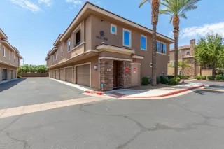 Photo #1: 6112597 Listing 