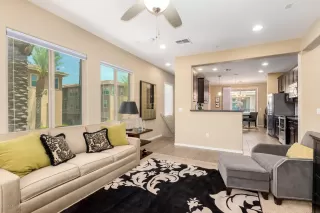 Photo #4: 6112597 Listing 