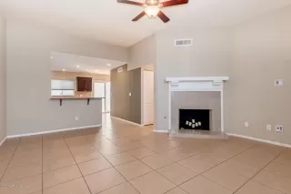 Photo #5: 6112663 Listing