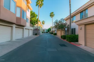 Photo #2: 6112698 Listing