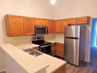 Photo #6: 6112745 Listing