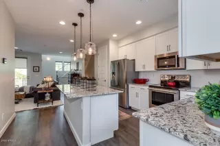 Photo #1: 6112863 Listing