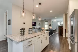 Photo #2: 6112863 Listing