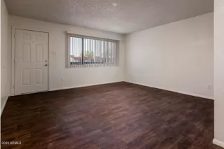 Photo #4: 6112922 Listing