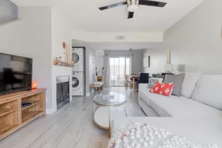 Photo #3: 6113131 Listing