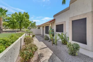 Photo #5: 6113180 Listing