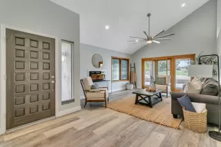 Photo #6: 6113180 Listing