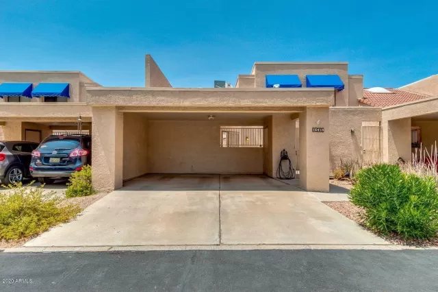 MLS: 6113261 Condo For Sale