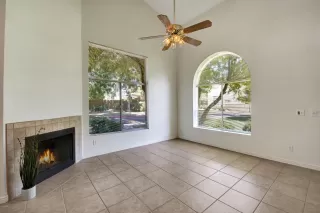 Photo #2: 6113383 Listing