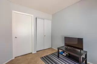 Photo #5: 6113445 Listing