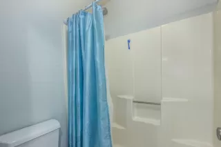 Photo #6: 6113445 Listing